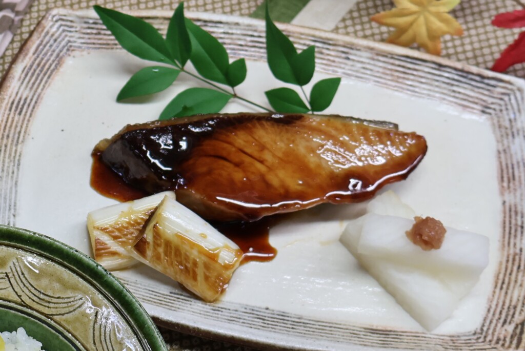 23.11月22日（土）日本料理　ブリの照り焼きと土鍋ごはん　